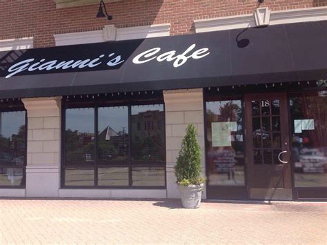 This family-owned eatery also has a seafood bar and a create your own pasta option. . Giannis cafe palatine illinois